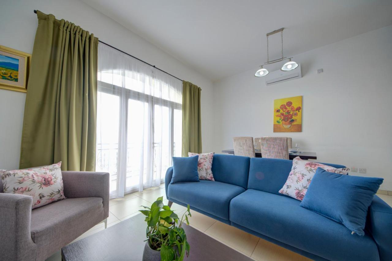 St Julians 2 Bedroom Apartment With Commanding Seaviews By Shortletsmalta San Ġiljan Extérieur photo