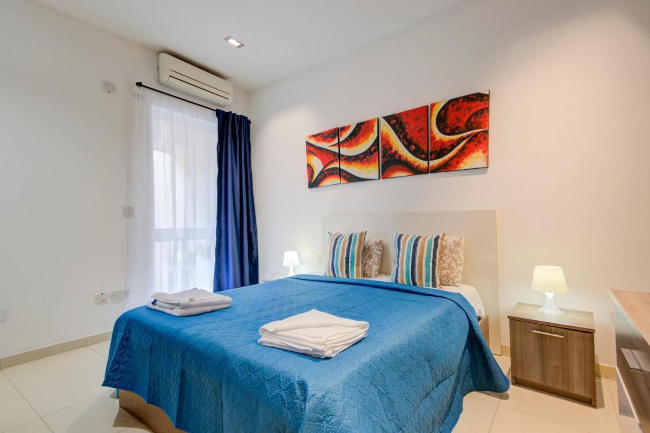 St Julians 2 Bedroom Apartment With Commanding Seaviews By Shortletsmalta San Ġiljan Extérieur photo